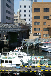 横浜・山下公園付近