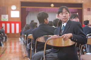 作例4 紅白の幕を入れて入学式らしさを出す