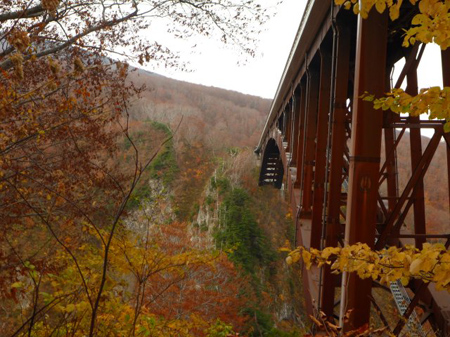 紅葉の城ヶ倉大橋
