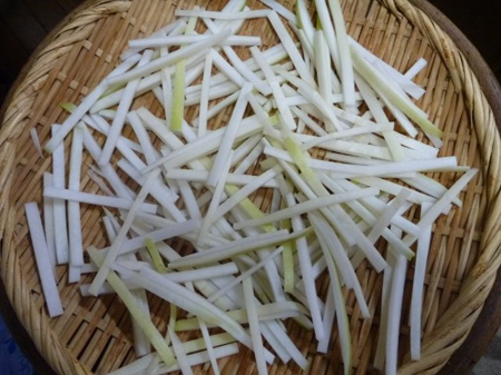 青首大根の麦酒漬け