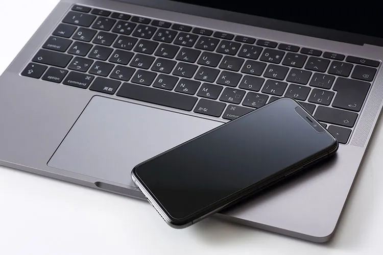 iPhoneとMacの画像