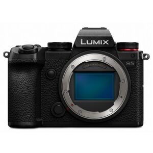 LUMIX S5