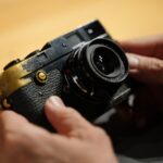 新宿 北村写真機店のカウンターで、お薦めライカを味わい尽くす｜Vol.005 ライカM2　ブラックペイント　ボタンリワインド
