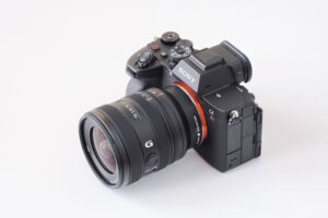 ソニー FE 16-25mmF2.8 G レビュー｜ズーム全域で開放F値2.8の小型軽量広角ズームレンズ