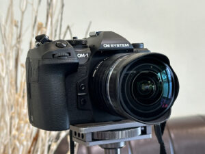 完成されたフラッグシップ OM SYSTEM OM-1 Mark II