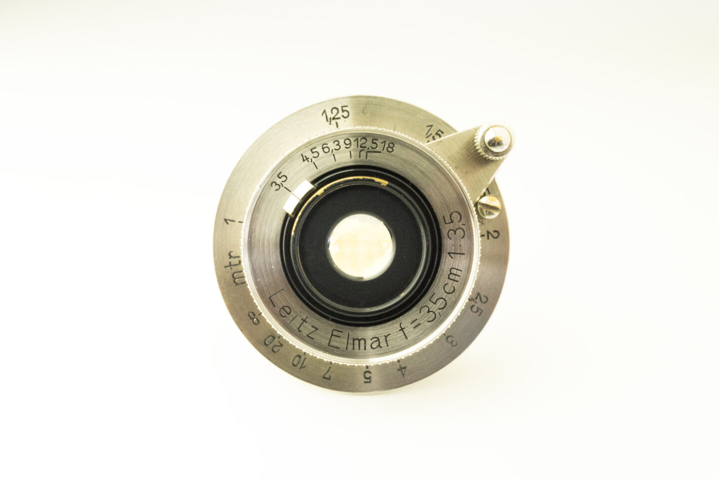 ライカ初の焦点距離35ミリのレンズ　エルマー35mm で今を写す