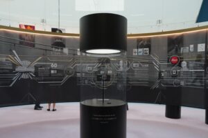 東京・青山で歴史を奏でるシャッター音が鳴り響く｜「ライカの100年：世界を目撃し続けた1世紀」展をレポート