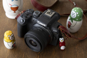 初心者におすすめのカメラ『キヤノン EOS R10』｜写真家 金森玲奈