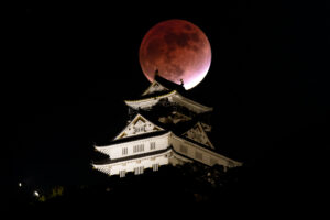失敗しない「皆既月食」撮影ガイド ～赤い満月を美しく残す徹底テクニック～