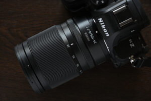 ニコン「NIKKOR Z 24-105mm f/4-7.1」 写真の楽しみを「重さ」から解放する新時代の標準ズーム