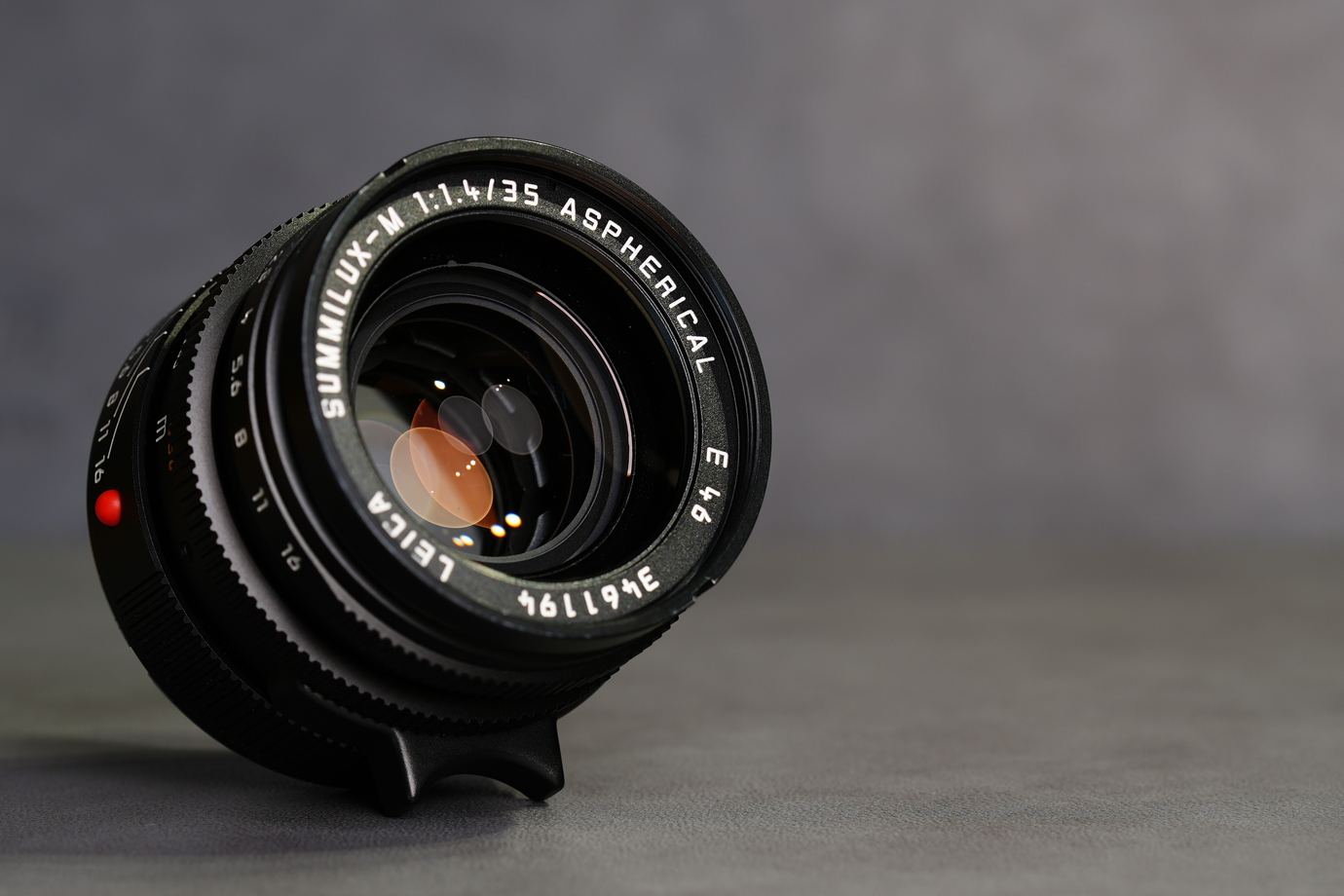 新宿 北村写真機店のカウンターで、お薦めライカを味わい尽くす｜Vol.044 ズミルックス35mm F1.4 ASPHERICAL