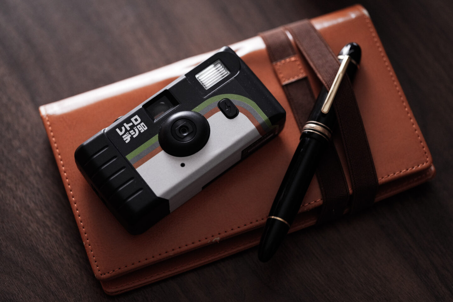 ほぼ「写ルンです」みたいなトイデジタルカメラ「レトロデジ90」