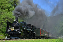 時を紡ぎ、心を描くニコン Z6III ～鉄道写真の世界～