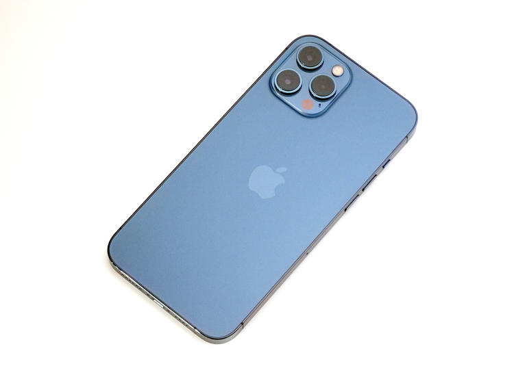 iPhone 12 Pro Max レビュー｜三井公一