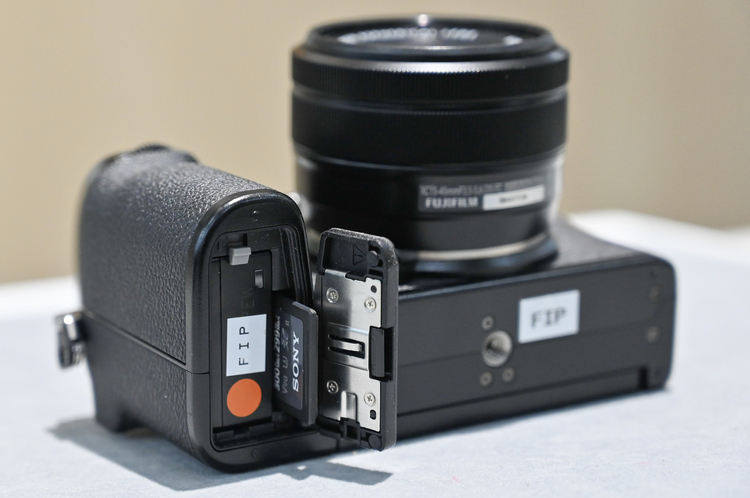 15_X-S10の製品画像.jpg