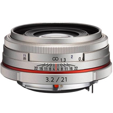 製品写真： HD PENTAX-DA 21mm F3.2 AL Limited シルバー