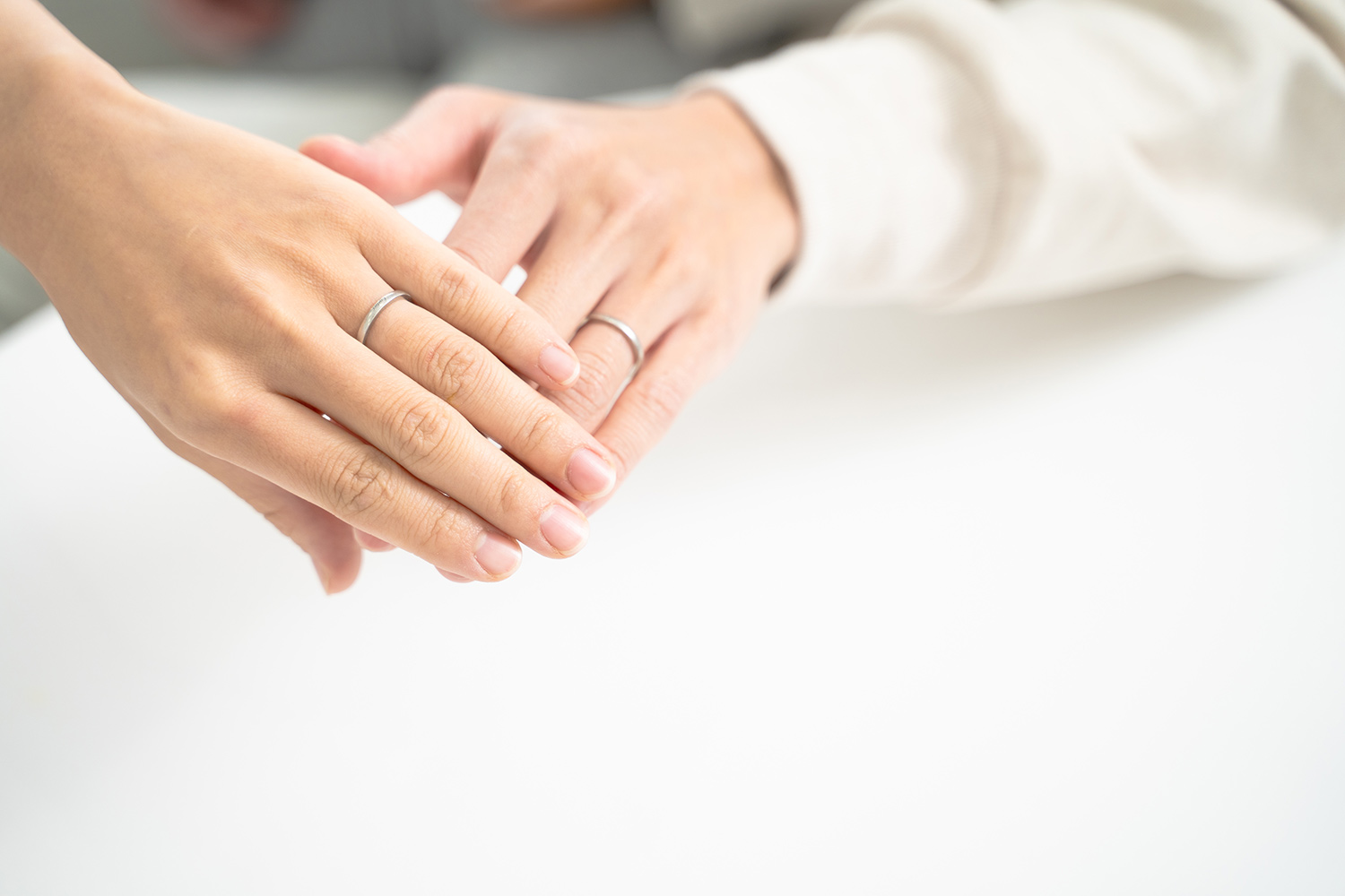カルティエの結婚指輪で後悔しないための完全ガイド|人気モデル比較から後悔する人の特徴まで徹底解説